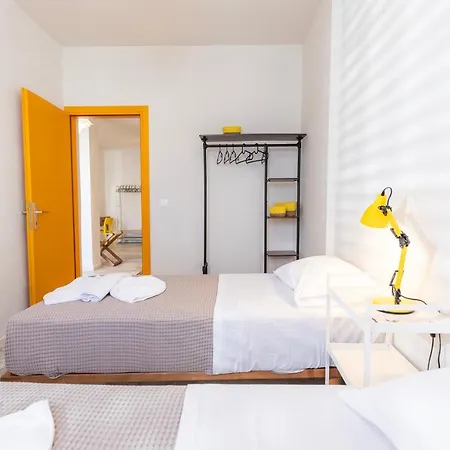 Гостевой дом Mondrian