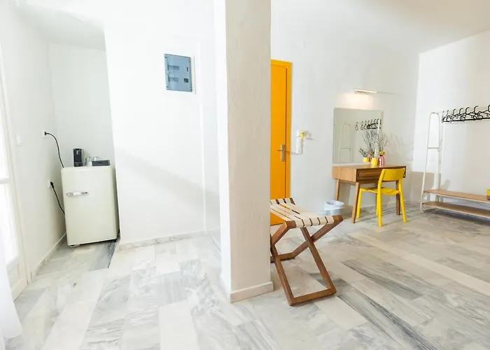 Mondrian 3* Skiathos-Stadt