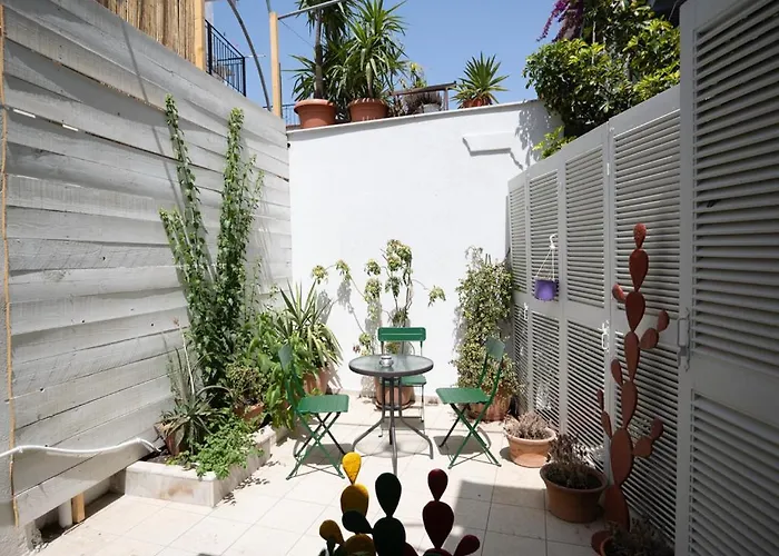 Mondrian Gasthof Skiathos-Stadt