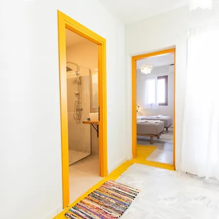 Mondrian ゲストハウス 3*