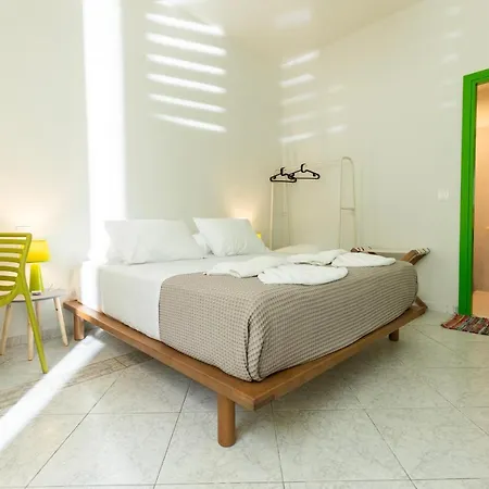 Mondrian 게스트하우스